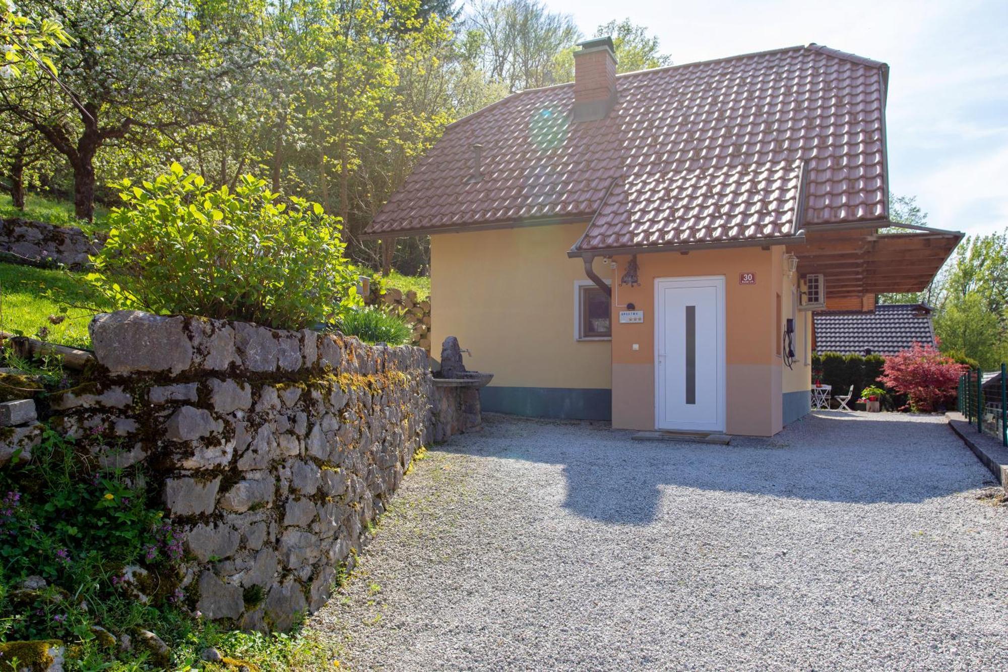 Quiet Family House Butterfly Place Dob Екстер'єр фото