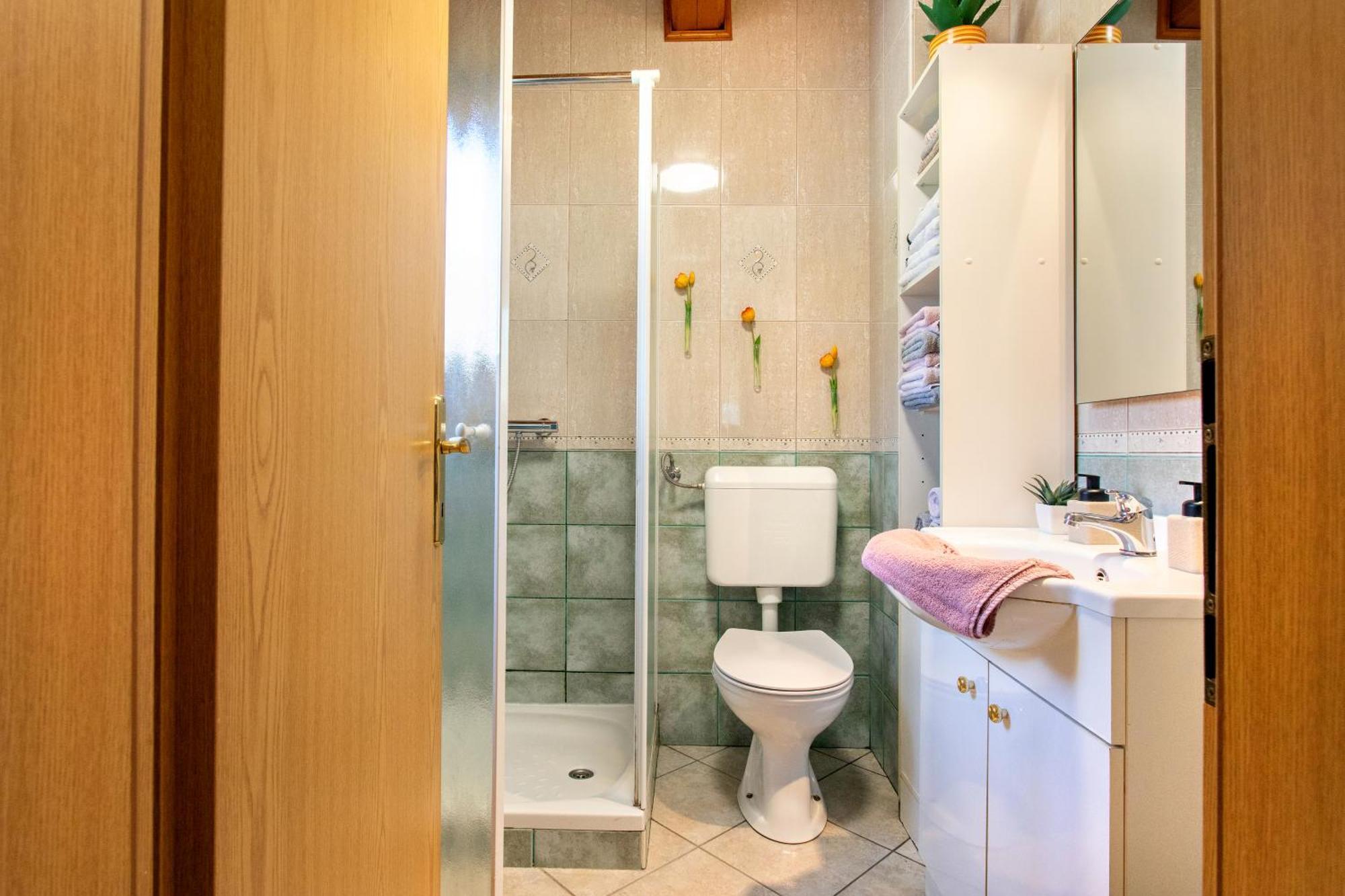 Quiet Family House Butterfly Place Dob Екстер'єр фото